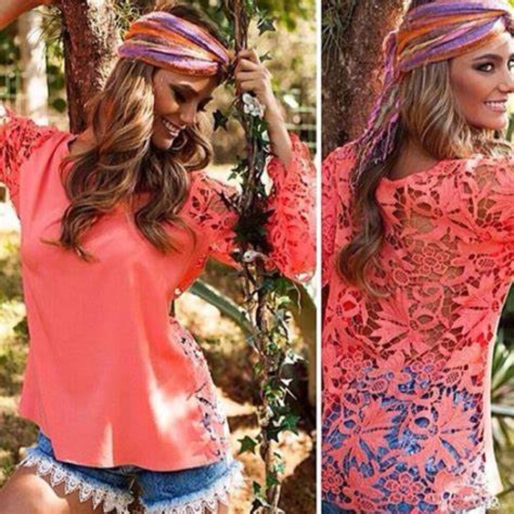 NWOT Women's Top W-18 1/2" L-24" Never Worn Floral Pattern